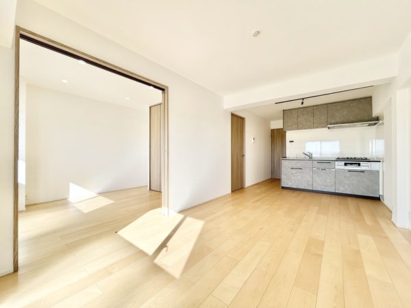 東建座間ハイツ 4号棟東館 リビング