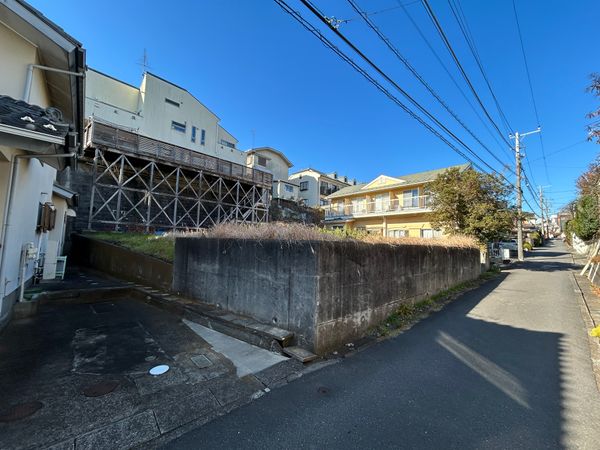 玉川学園5丁目 土地 前面道路含む外観 玉川学園5丁目 土地 前面道路含む外観