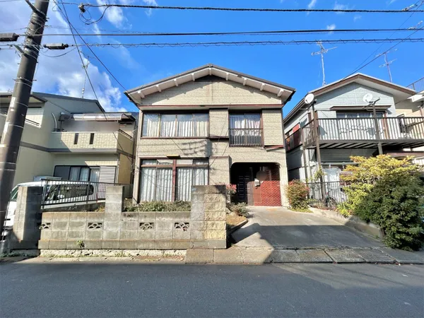 【現地】JR横浜線「古淵」駅 バス15分 「ゴルフ場前」停歩3分、落ち着いた住環境に位置する土地です。