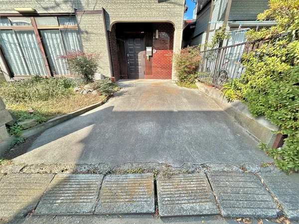 【エントランス】