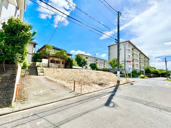 町田市成瀬台4丁目 土地 前面道路含む外観 町田市成瀬台4丁目 土地 前面道路含む外観