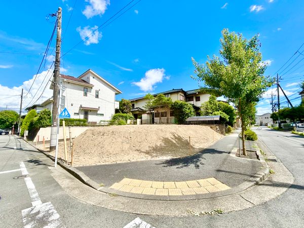 町田市成瀬台4丁目 土地 前面道路含む外観 町田市成瀬台4丁目 土地 前面道路含む外観