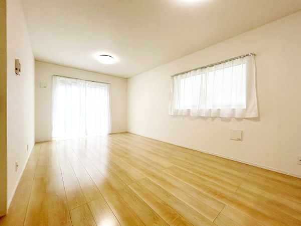 鶴川4丁目 新築戸建 3号棟 リビング