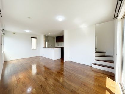 【セキュレアガーデン淵野辺分譲地内】戸建て リビング