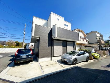 南大谷6丁目 戸建 前面道路含む外観