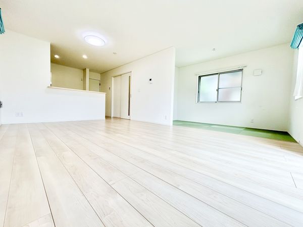 旭町3丁目 戸建 リビング 旭町3丁目 戸建 リビング