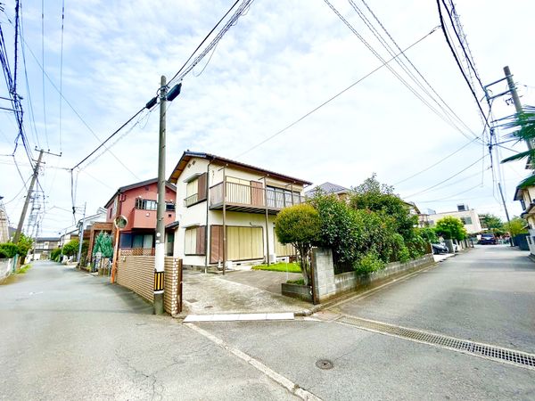 鵜野森2丁目 戸建 前面道路含む外観