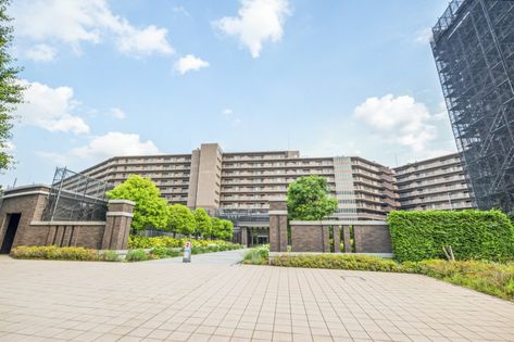 ユニヴェルシオール学園の丘 外観