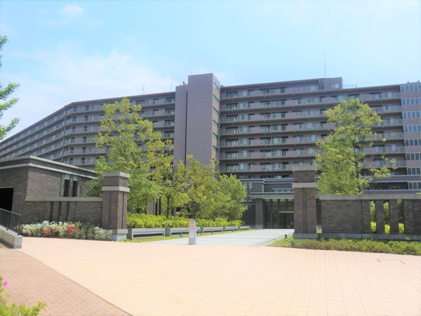 ユニヴェルシオール学園の丘 外観 ユニヴェルシオール学園の丘 外観