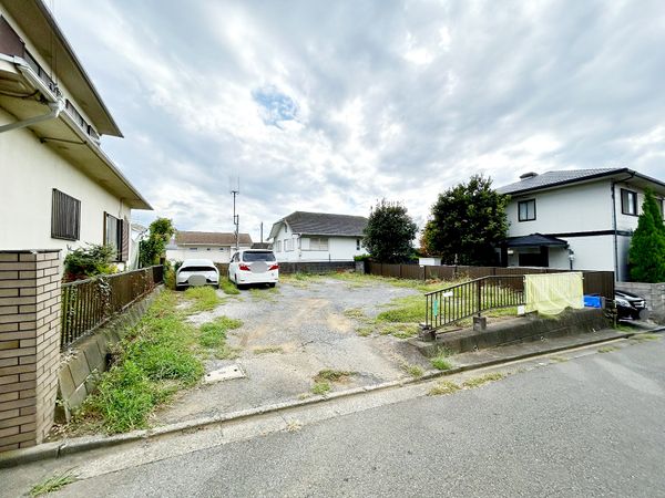 前面道路含む外観