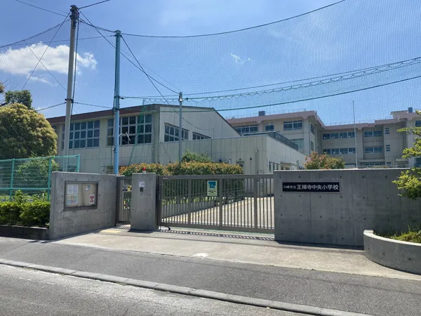 徒歩7分。