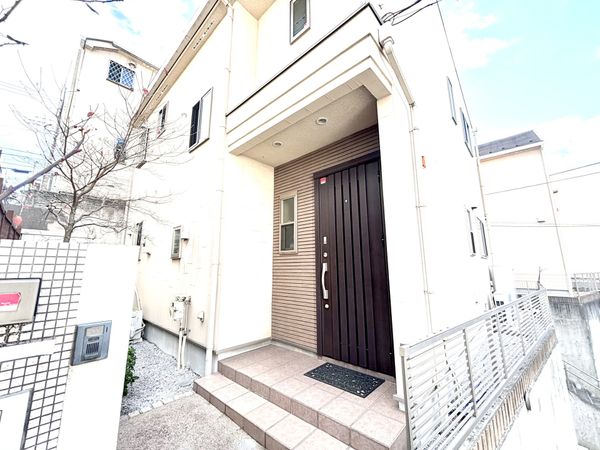 川崎市麻生区万福寺2丁目戸建 玄関 川崎市麻生区万福寺2丁目戸建 玄関