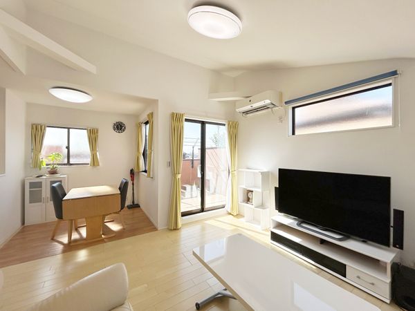 高石6丁目 戸建 リビング 高石6丁目 戸建 リビング