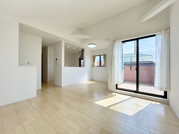 高石6丁目 戸建 リビング