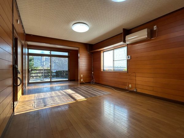 王禅寺西一丁目 中古戸建 リビング 王禅寺西一丁目 中古戸建 リビング