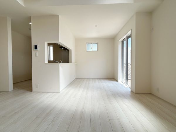 栗木3丁目新築戸建2号棟 リビング