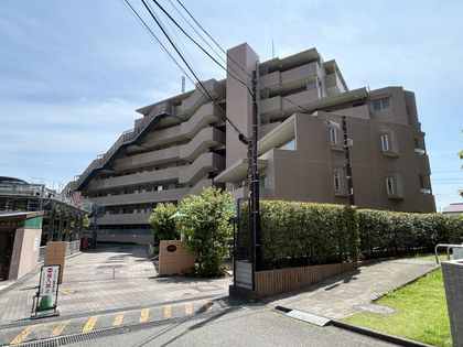 ルピナス鶴川サウスステージ 外観