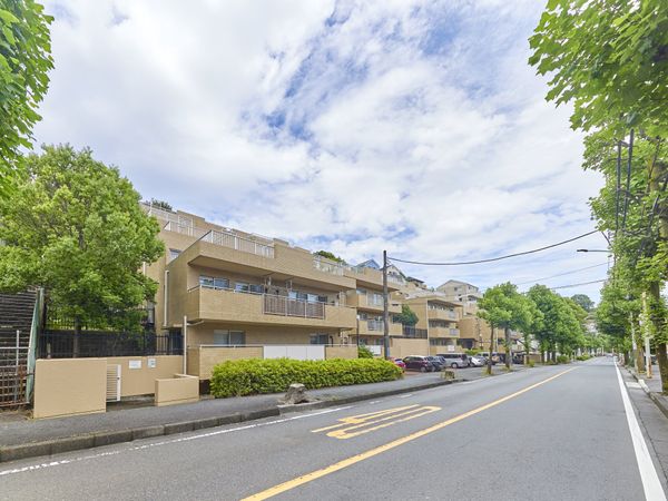 ガーデンハイツ読売ランド前 外観