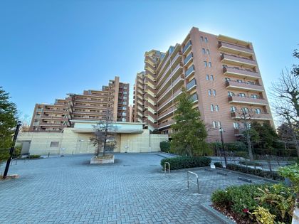 ガーデンアリーナ新百合ヶ丘ヒルトップコート 外観