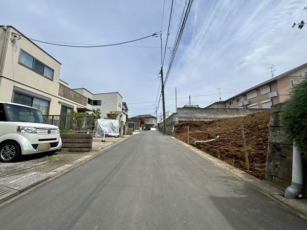 菅生6丁目 土地(2区画) 前面道路含む外観