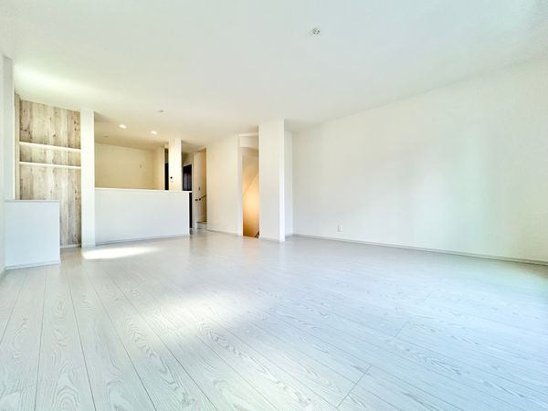 菅北浦5丁目 新築戸建 リビング 菅北浦5丁目 新築戸建 リビング