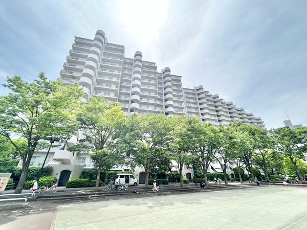 新多摩川ハイム 1号棟 外観 新多摩川ハイム 1号棟 外観