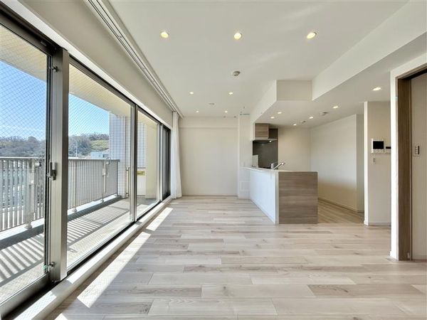 パークホームズ向ヶ丘遊園ステーションアリーナ リビング