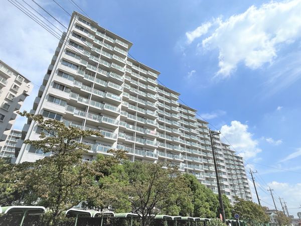 新多摩川ハイム 2号棟 外観 新多摩川ハイム 2号棟 外観