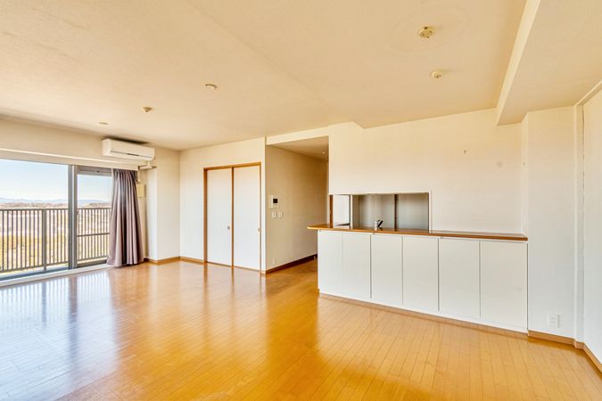 ローレルスクエア南大沢 6番館 リビング