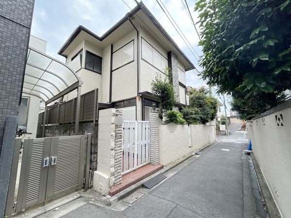 前面道路含む外観