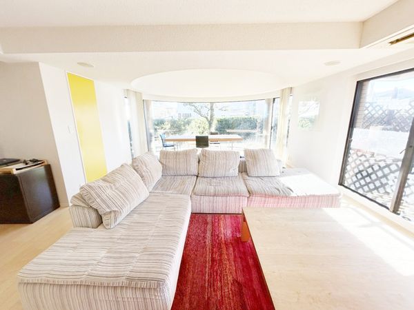 オリエントロイヤルハウス経堂 リビング