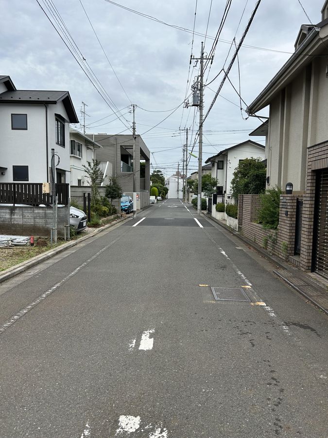 前面道路含む外観