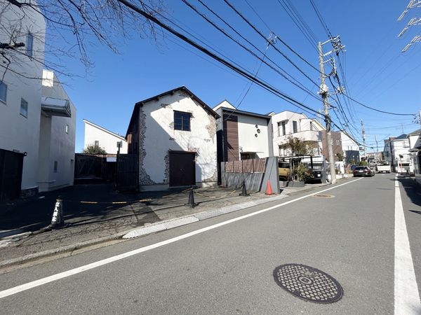 駒井町2丁目 戸建 前面道路含む外観 前面道路含む外観