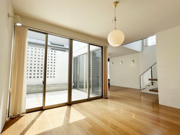 南雪谷4丁目 戸建 リビング