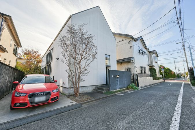 上井草1丁目 戸建 前面道路含む外観 上井草1丁目 戸建 前面道路含む外観