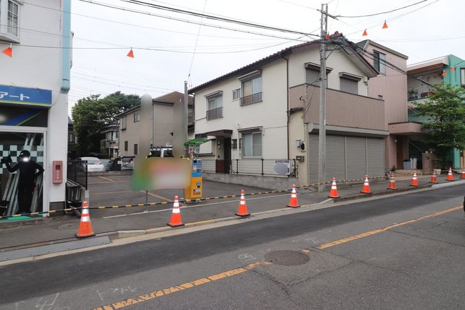 前面道路含む外観