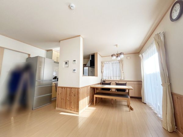 日野市栄町3丁目 戸建 リビング