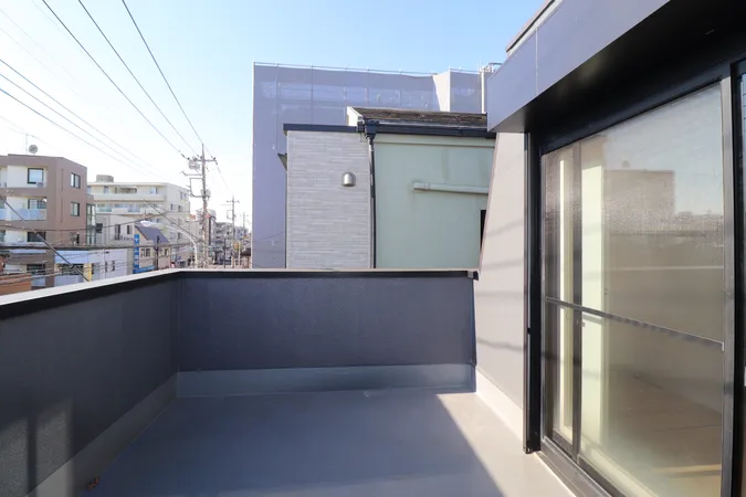 ルーフバルコニー
