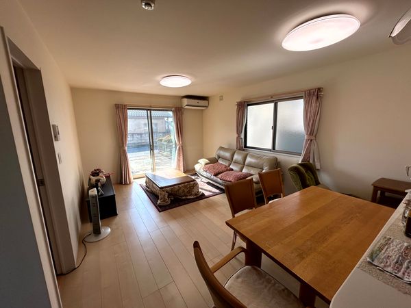 昭島市上川原町2丁目 戸建 リビング