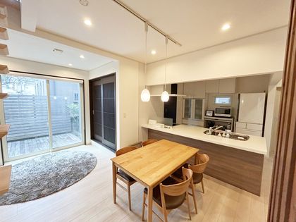 立川市富士見町7丁目 戸建 リビング