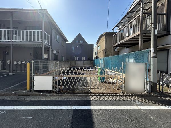立川市高松町2丁目 新築戸建1号棟 前面道路含む外観 立川市高松町2丁目 新築戸建1号棟 前面道路含む外観