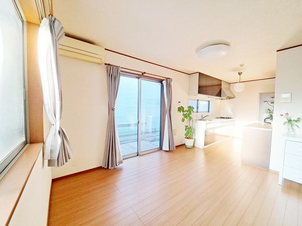 立川市幸町4丁目 戸建 リビング