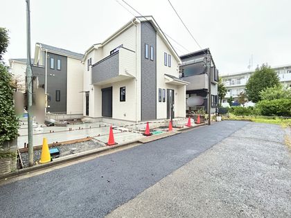 昭島市朝日町4丁目 新築戸建A号棟 前面道路含む外観 前面道路含む外観