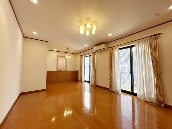 立川市栄町3丁目 戸建 リビング 立川市栄町3丁目 戸建 リビング