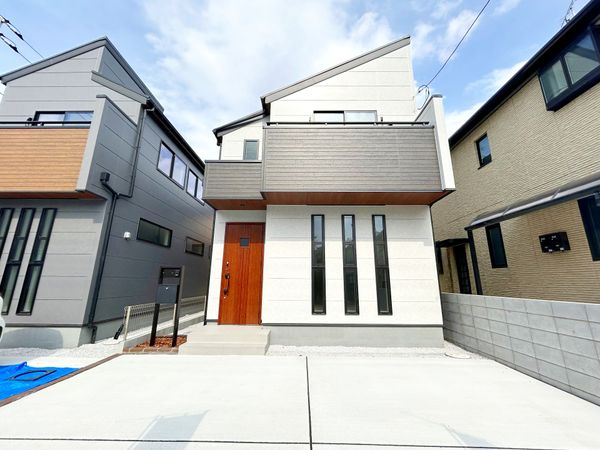 立川市栄町1丁目 新築戸建2号棟 外観