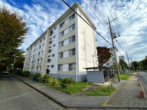 西けやき台団地 5号棟 外観 西けやき台団地 5号棟 外観