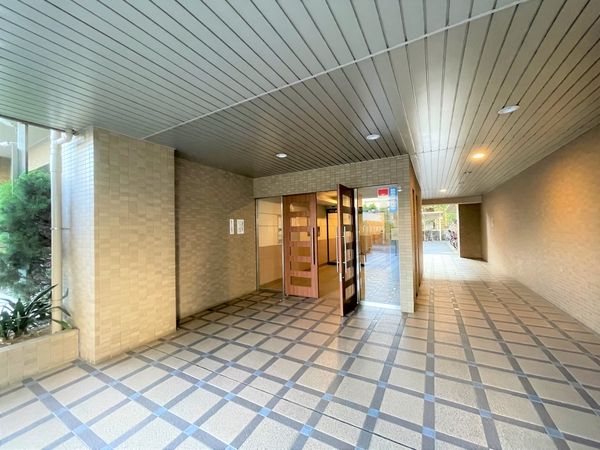 モナーク立川 エントランス モナーク立川 エントランス