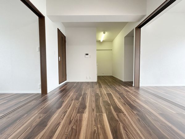 東大和ナショナルコート リビング