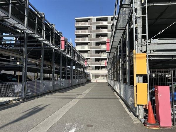 ブライティアテラス 駐車場
