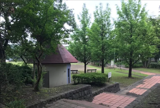 徒歩6分。
